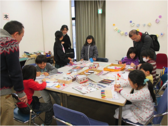 手づくりの本展ワークショップの様子