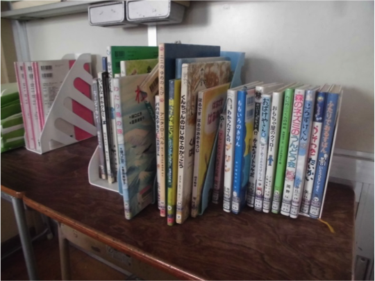 クラスで活用される学級文庫